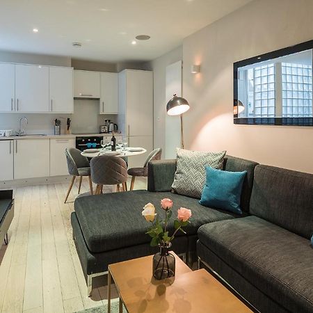 Fitzrovia - Charlotte Street By Viridian Apartments London Bagian luar foto
