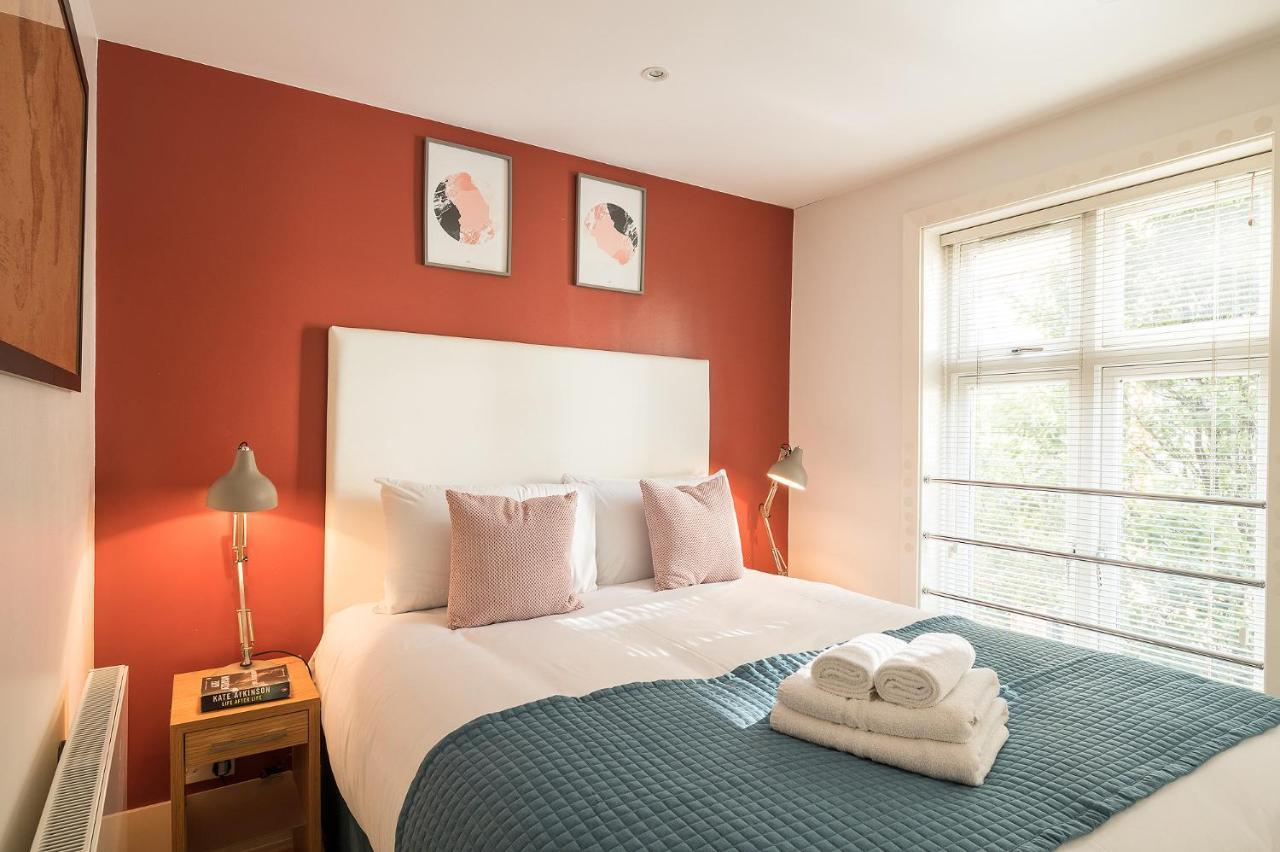 Fitzrovia - Charlotte Street By Viridian Apartments London Bagian luar foto