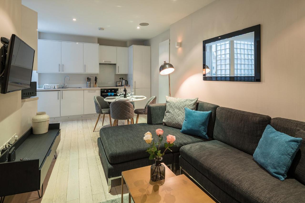 Fitzrovia - Charlotte Street By Viridian Apartments London Bagian luar foto
