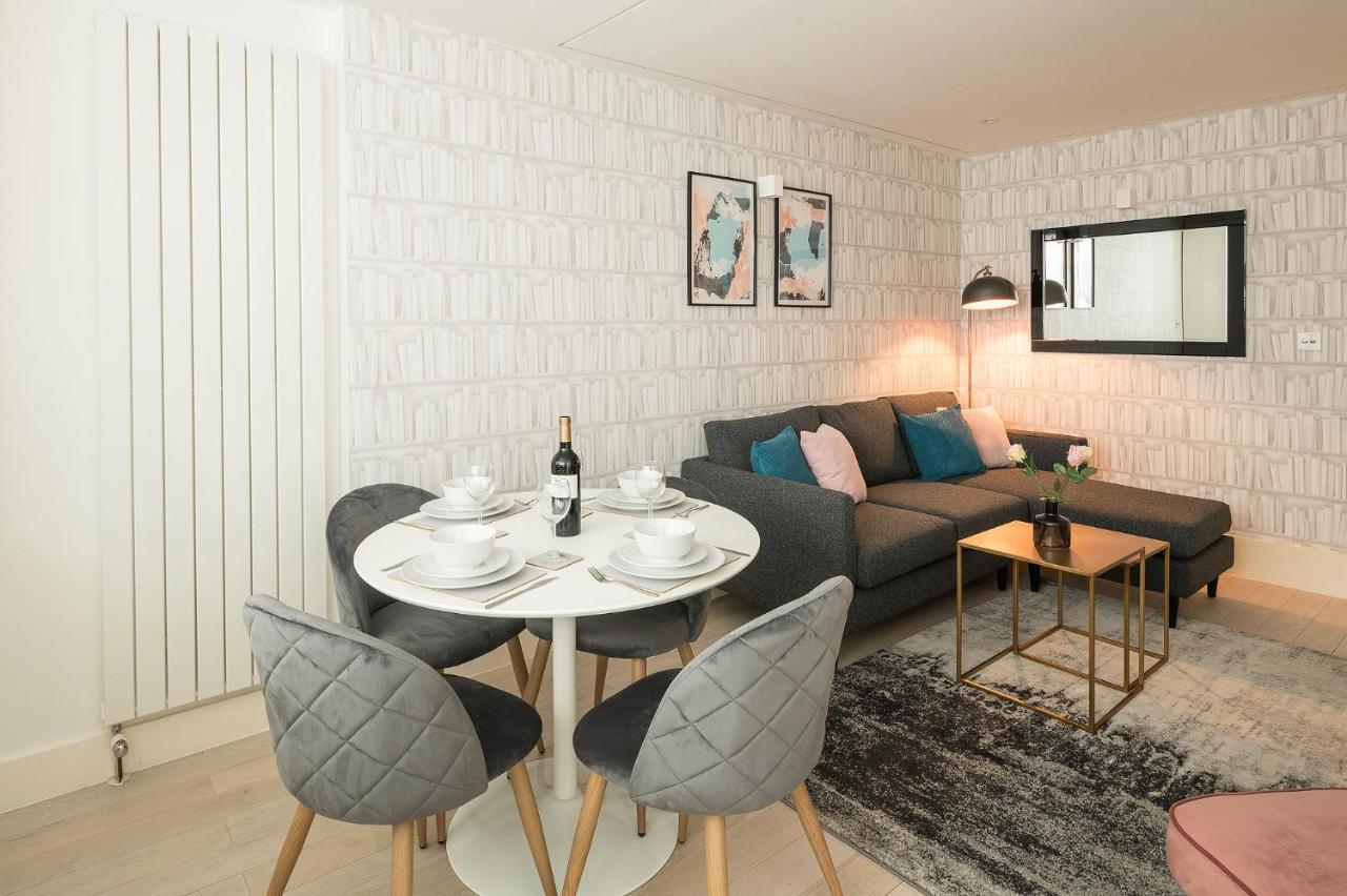 Fitzrovia - Charlotte Street By Viridian Apartments London Bagian luar foto